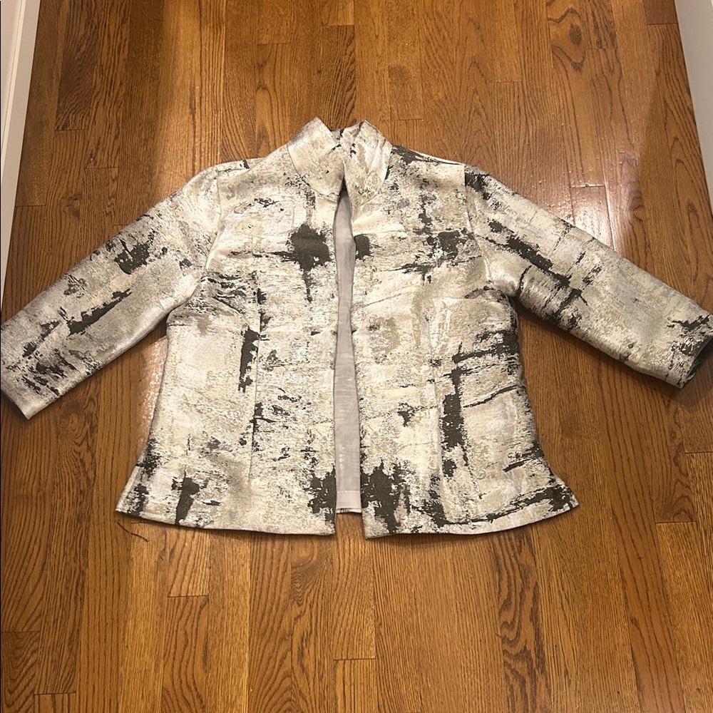 Connie Roberson 100% silk Blazer